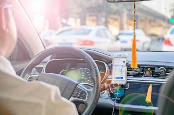 大金牛 多地叫停网约车一口价特惠订单